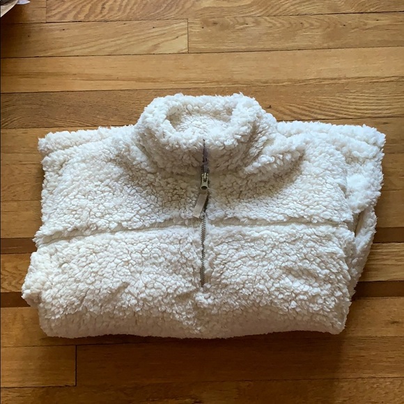 SHERPA CREAM SWEATER - Picture 2 of 3